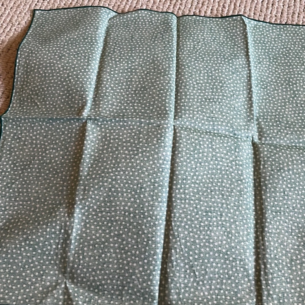 Cloth Napkins Set of 5 NWOT - Picture 4 of 5
